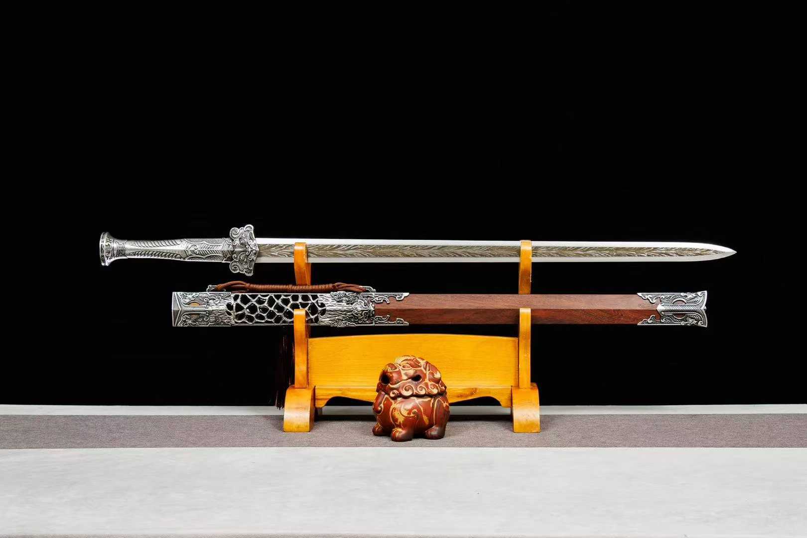 Kiếm Hán Tần Vương – Phủ Cốt